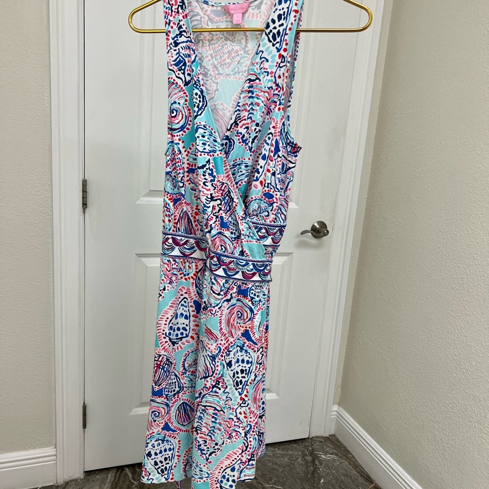 Lilly Pulitzer wrap dress L Bellina Shell me about it.